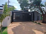 Casa com piscina e 03 suites no Parque Residencial Rita...