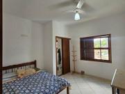 Imóvel com 2 casas,dentro de condomínio fechado na praia...