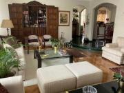 Imóvel de 275m², 4 dormitórios, 2 suítes, armários...