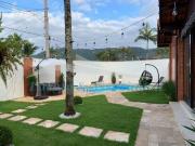 Imóvel de Alto Padrão: Casa com 3 Quartos, 1 Suíte e 3...