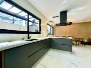 Imóvel Mobiliado Curitiba com 3 quartos Lindoia