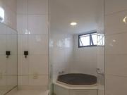 Imóvel para aluguel possui 240 metros quadrados com 5...