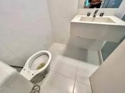 Imóvel para aluguel possui 300 metros quadrados com 5...