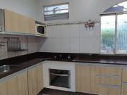 Imóvel para aluguel tem 200 metros quadrados com 3...