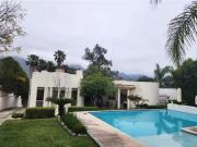 IMPACTANTE CASA EN EL URO IMPACTANTE CASA EN EL URO