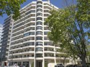 IMPECABLE APARTAMENTO Av. Del Libertador 7000 con tres...