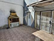 Impecable Casa C/ Cochera Patio y Parrillero Zona Oeste