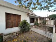 IMPECABLE CASA EN BARRIO ITUZAINGO ANEXO SOBRE CALLE...