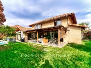 Impecable Casa en Condominio, No Perimetral, Calle Parque