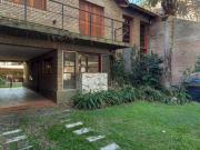 Casa en venta 3 dormitorios, jardín y pileta La Florida