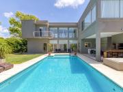 IMPECABLE CASA EN VENTA 7 AMB. TALAR DEL LAGO 2