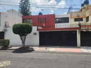 Impecable Casa en Venta, con Ubicacion Estrategica,...