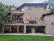IMPECABLE CASA EN VENTA EN HDA DE VALLE ESCONDIDO