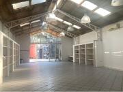 Impecable Galpon con oficinas