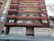 Impecable monoambiente c/balcón y cochera!