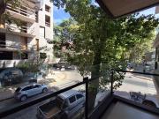 Impecable monoambiente con balcón al frente