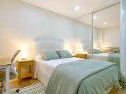 Impecable Piso Reformado con baños privados en Cuatro...