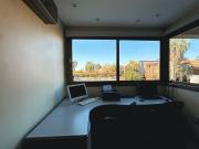 Impecable residencia de arquitectura destacada, ubicada...