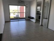 Impecable y moderno ambiente con balcon. Cochera