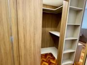 Impecavelmente reformado e mobiliado, na rua mais...