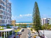 IMPECCABLE LOCATION WALK TO EVERYTHING