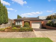 IMPECCABLE QUALITY CENTRAL HOME IMPECCABLE QUALITY CENTRAL HOME