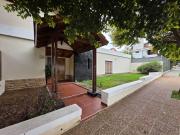 IMPERDIBLE CASA EN VENTA EN BARRIO URCA!