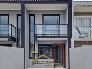 Imperdível casa à venda em Curitiba PR, bairro...