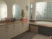 Imperdível! Casa de luxo em condomínio Alphaville Conde...