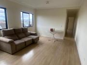 IMPERDÍVEL: Charmoso apartamento e bem localizado!