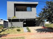 Imperdível oportunidade! Casa à venda em Alphaville... Imperdível oportunidade! Casa à venda em Alphaville...