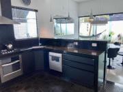 Imperdível oportunidade: Casa em condomínio à venda em...