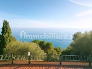 Imperia appartamento Fronte Mare con terrazzo e garage...