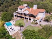 IMPONENTE CASA 5 DORM CON PLAYA PROPIA EN SIQUIMAN