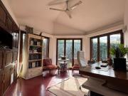 IMPONENTE CASA A LA VENTA. 3 DORM – 4 BAÑOS – COCHERA...