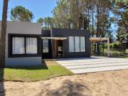 Imponente Casa en Barrio Pioneros Febrero Temporada 2026