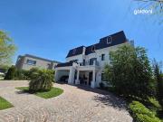 Imponente Casa en hermoso lote interno