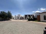 IMPONENTE RESIDENCIA DE UNA PLANTA COLINDANDO CON EL...