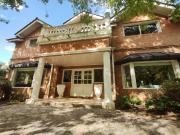 Importante casa 5/6 dorm. en impecable estado, gran...