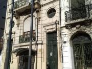 Importante casa con cúpula ascensor varias entradas todo...