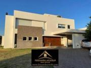 IMPORTANTE CASA CON VISTA AL GOLF EN EL VENADO