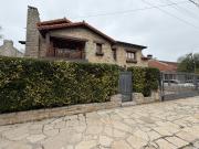 Importante Casa de Estilo en Barrio Playa Grande...