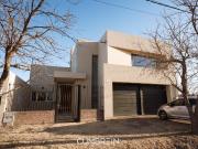 Importante casa en Olivos del Fundador Venta