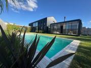 Importante Casa en venta en El Quimilar City Bell 457 e/ 11