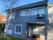 IMPORTANTE CASA RECICLADA DE 6 AMBIENTES CON HAB ITACION...