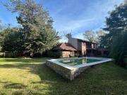 IMPORTANTE CHALET 6 AMBIENTES SOBRE DOS LOTES IMPORTANTE CHALET 6 AMBIENTES SOBRE DOS LOTES