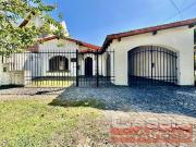 IMPORTANTE CHALET UNA PLANTA, LOTE 474m2 RESIDENCIAL, 3...