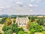 Imposant Château XIXo M.H. Sur un territoire de 68 ha...