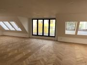 Imposante dg wohnung auf einer ebene mit panoramablick!