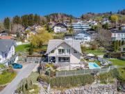 IMPOSANTE VILLA MIT SEE UND ALPENSICHT